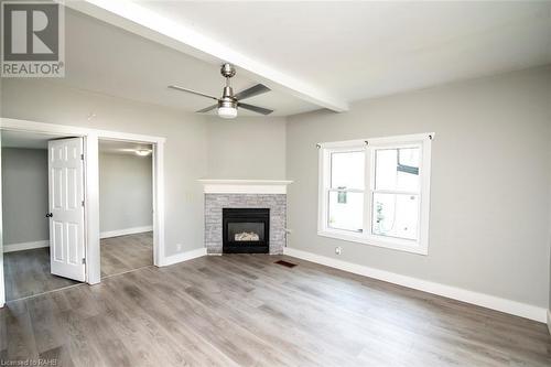 621 Pine Street, Haldimand County, ON - Indoor Photo Showing Living Room With Fireplace