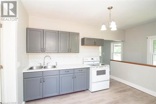 621 Pine Street, Haldimand County, ON - Indoor Photo Showing Kitchen With Double Sink