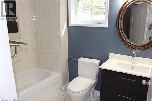 51 Hays Boulevard Unit# 1, Oakville, ON - Indoor Photo Showing Bathroom