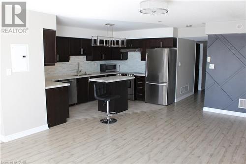 51 Hays Boulevard Unit# 1, Oakville, ON - Indoor Photo Showing Kitchen