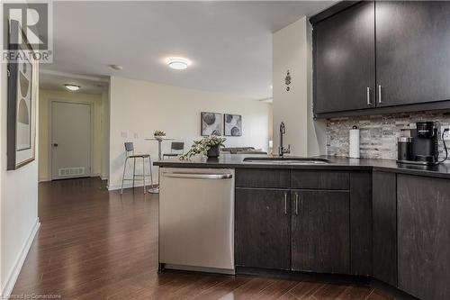 551 Maple Avenue Unit# 814, Burlington, ON - Indoor Photo Showing Kitchen