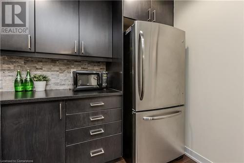 551 Maple Avenue Unit# 814, Burlington, ON - Indoor Photo Showing Kitchen