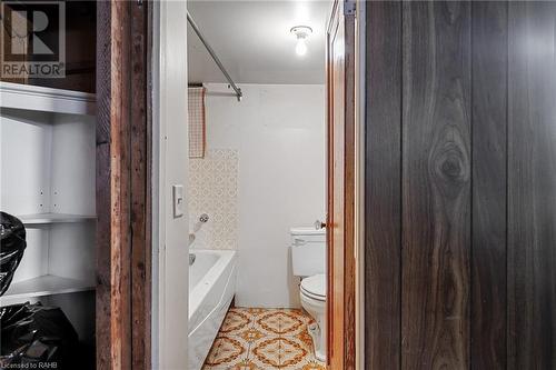 32 Ormonde Avenue, St. Catharines, ON - Indoor Photo Showing Bathroom