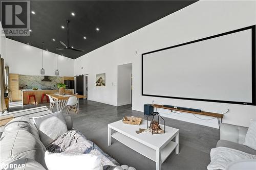 3529 Shannonville Road, Roslin, ON - Indoor Photo Showing Living Room