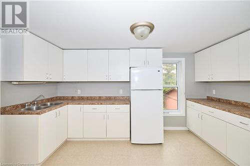 215 Mcalpine Avenue, Welland, ON - Indoor Photo Showing Kitchen With Double Sink