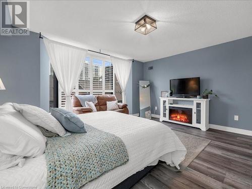 49 Robinson Street Unit# 300, Hamilton, ON - Indoor Photo Showing Bedroom