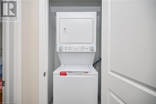 19 Picardy Drive Unit# 2, Stoney Creek, ON - Indoor Photo Showing Laundry Room