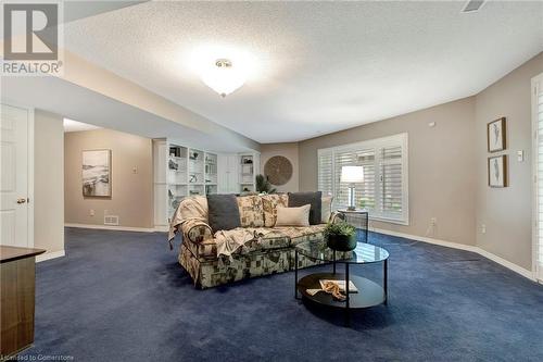 2120 Headon Road Unit# 23, Burlington, ON - Indoor Photo Showing Living Room