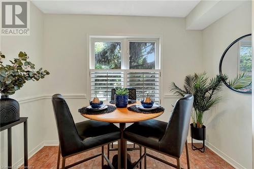 2120 Headon Road Unit# 23, Burlington, ON - Indoor Photo Showing Dining Room