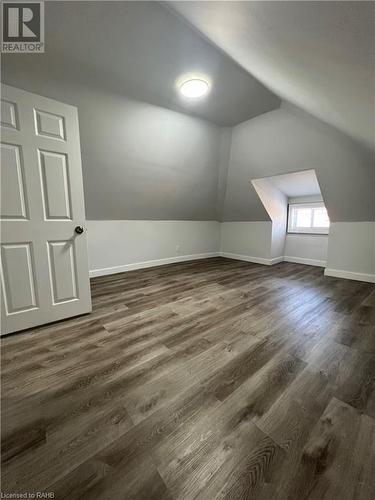 44 Madison Avenue, Hamilton, ON - Indoor Photo Showing Other Room