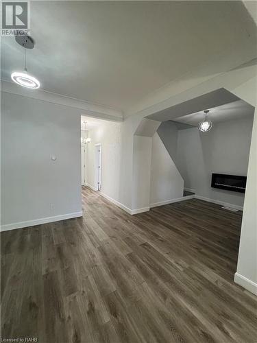 44 Madison Avenue, Hamilton, ON - Indoor Photo Showing Other Room