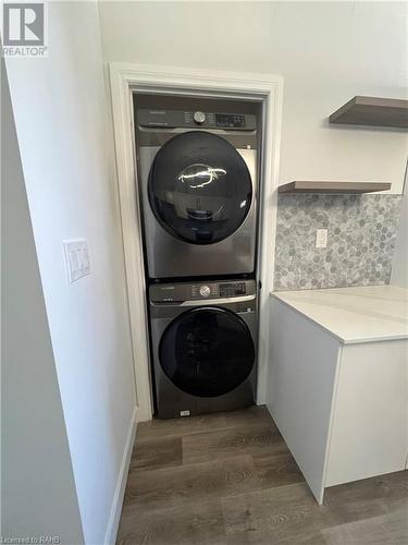 44 Madison Avenue, Hamilton, ON - Indoor Photo Showing Laundry Room