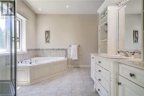 53 Ranch Road, Brantford, ON - Indoor Photo Showing Bathroom