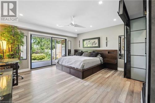 33 Leslie Drive, Stoney Creek, ON - Indoor Photo Showing Bedroom