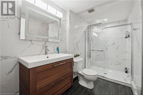 33 Leslie Drive, Stoney Creek, ON - Indoor Photo Showing Bathroom