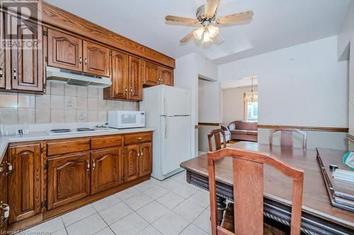 967 Mohawk Road E, Hamilton, ON - Indoor Photo Showing Kitchen