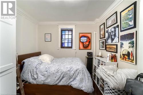 2 Vineland Avenue Unit# 9, Hamilton, ON - Indoor Photo Showing Bedroom