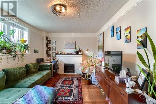 2 Vineland Avenue Unit# 9, Hamilton, ON - Indoor With Fireplace