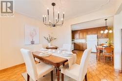 Large dining room ideally for hosting dinner parties - 