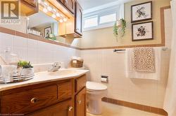 Large 4 piece main bathroom - 