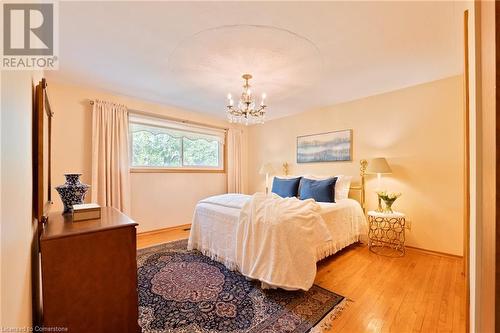 Bright secondary bedroom - 185 Nugent Drive, Hamilton, ON - Indoor Photo Showing Bedroom