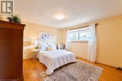 Secondary bedroom with large window - 