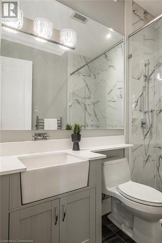 389 Belvenia Road, Burlington, ON - Indoor Photo Showing Bathroom