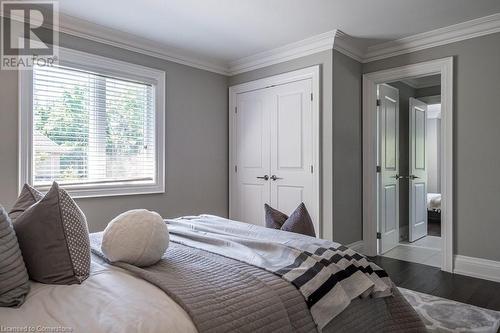 389 Belvenia Road, Burlington, ON - Indoor Photo Showing Bedroom