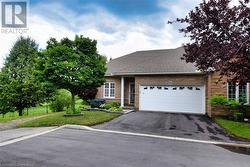 64 GRAVENHURST Trail  Hamilton, ON L9B 2X8