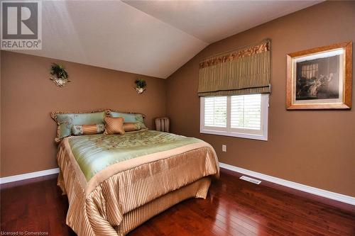 64 Gravenhurst Trail, Hamilton, ON - Indoor Photo Showing Bedroom