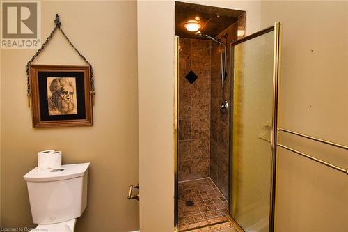 64 Gravenhurst Trail, Hamilton, ON - Indoor Photo Showing Bathroom