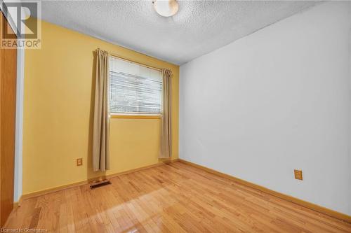 110 Guildwood Drive, Hamilton, ON - Indoor Photo Showing Other Room