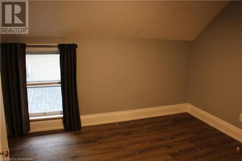 574 Clark Avenue, Burlington, ON - Indoor Photo Showing Other Room