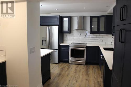 574 Clark Avenue, Burlington, ON - Indoor Photo Showing Kitchen With Upgraded Kitchen