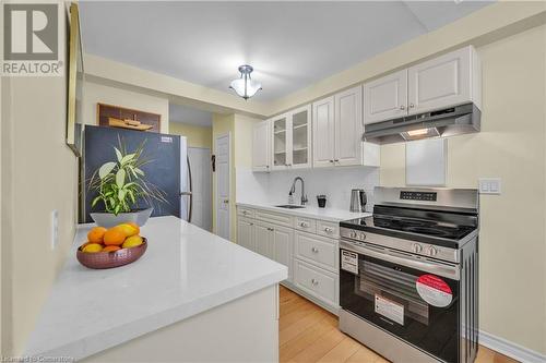 1377 Lakeshore Road Unit# 108, Burlington, ON - Indoor Photo Showing Kitchen