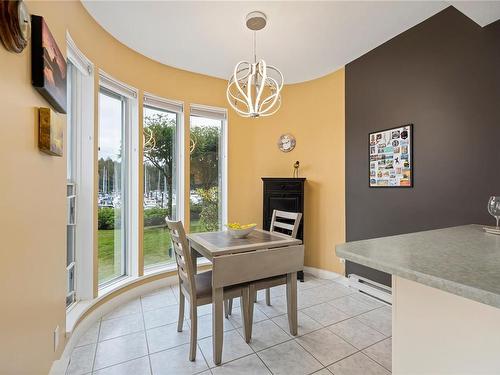 104-566 Stewart Ave, Nanaimo, BC - Indoor Photo Showing Dining Room