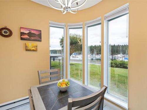 104-566 Stewart Ave, Nanaimo, BC - Indoor Photo Showing Dining Room