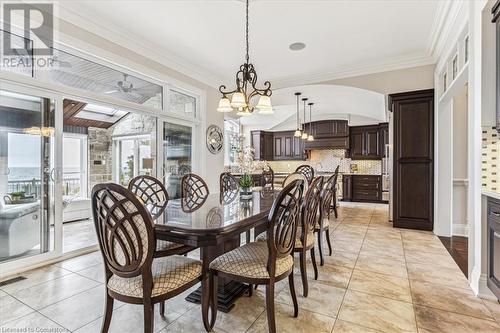 56 Aquamarine Drive, Hamilton, ON - Indoor Photo Showing Dining Room