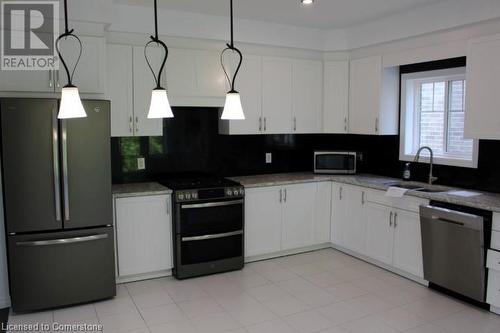 248 Tall Grass Crescent, Kitchener, ON - Indoor Photo Showing Kitchen