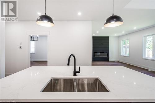 13 Charles Street, Brantford, ON - Indoor Photo Showing Kitchen