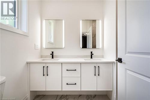 13 Charles Street, Brantford, ON - Indoor Photo Showing Bathroom