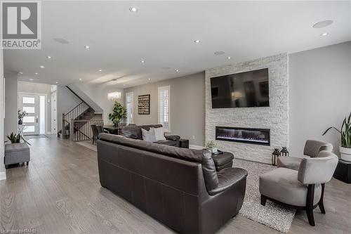 474 Dewitt Road, Stoney Creek, ON - Indoor Photo Showing Living Room With Fireplace