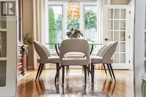 70 Glen Cannon Drive, Hamilton, ON - Indoor Photo Showing Dining Room