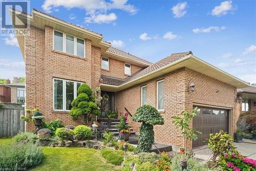 70 Glen Cannon Drive, Hamilton, ON - Outdoor