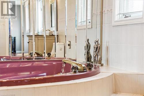 70 Glen Cannon Drive, Hamilton, ON - Indoor Photo Showing Bathroom