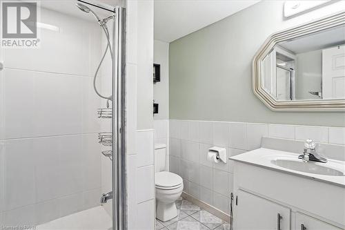 70 Glen Cannon Drive, Hamilton, ON - Indoor Photo Showing Bathroom