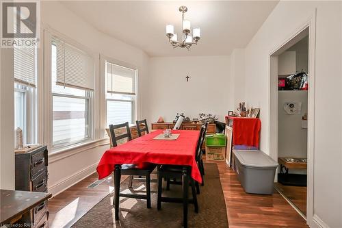 17 Albemarle Street, Hamilton, ON - Indoor Photo Showing Dining Room