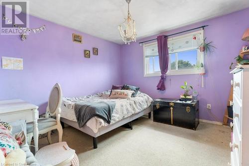 61 Napoli Drive, Hamilton, ON - Indoor Photo Showing Bedroom