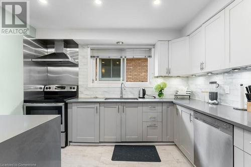 61 Napoli Drive, Hamilton, ON - Indoor Photo Showing Kitchen With Stainless Steel Kitchen With Upgraded Kitchen