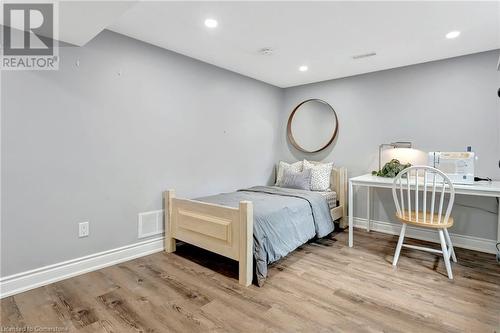 165 Hillcrest Avenue, Hamilton, ON - Indoor Photo Showing Bedroom